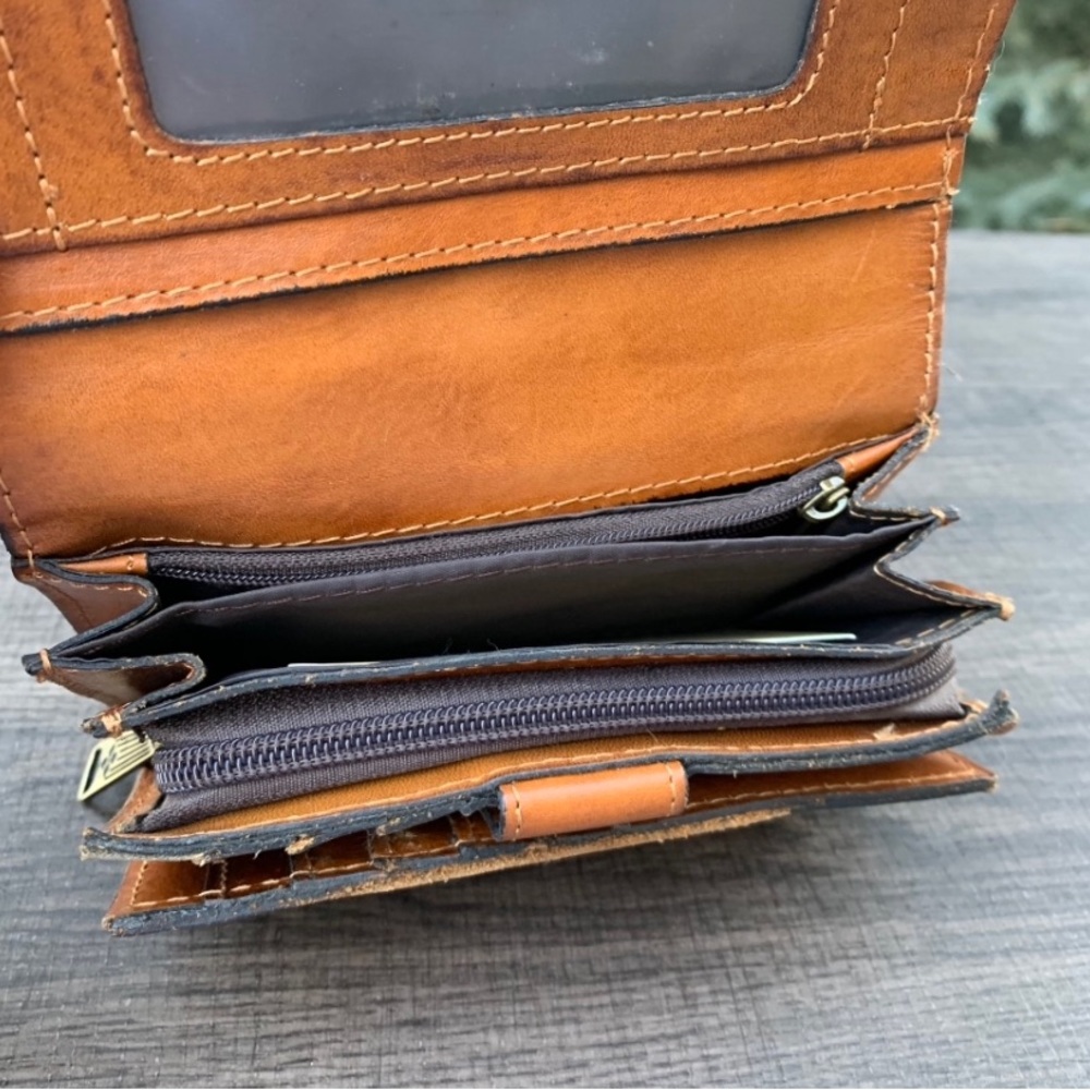 Patricia Nash Embossed Floral Leather Wallet in Cognac - Picture 4 of 7